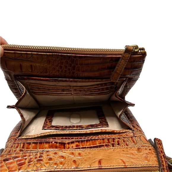 SOLD Brahmin Mojito Melbourne Croc Embossed Genuine Leather Crossbody Bag - Picture 4 of 9